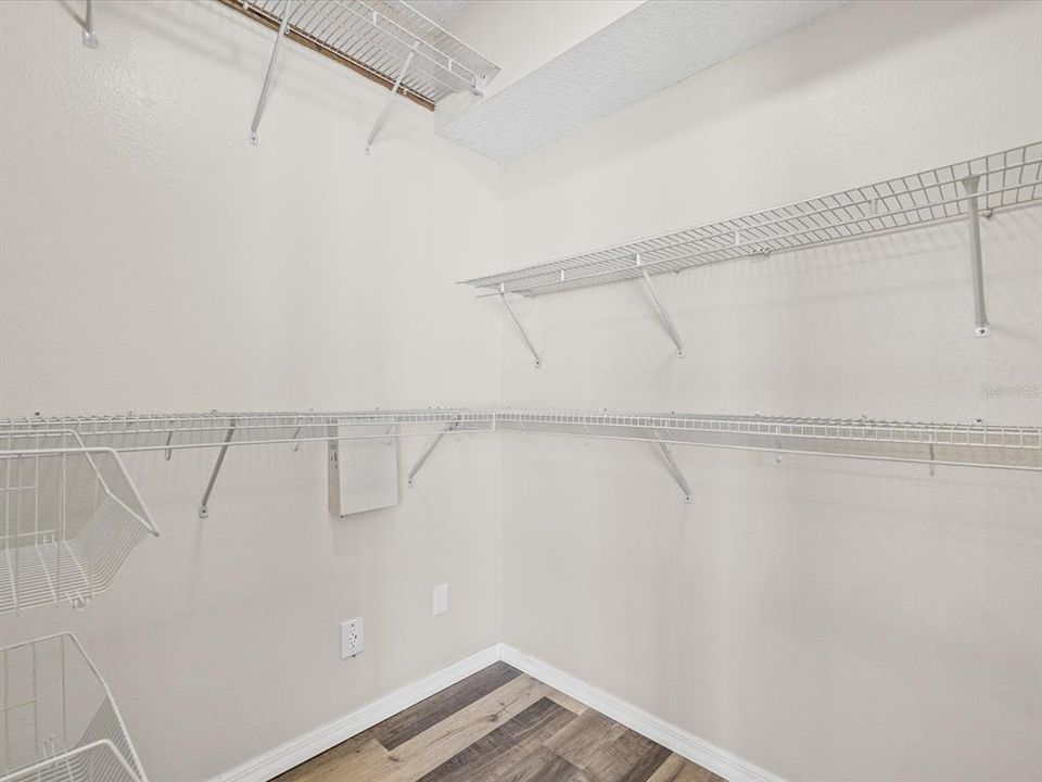 待售: $515,000 (4 贝兹, 2 浴室, 2100 平方英尺)