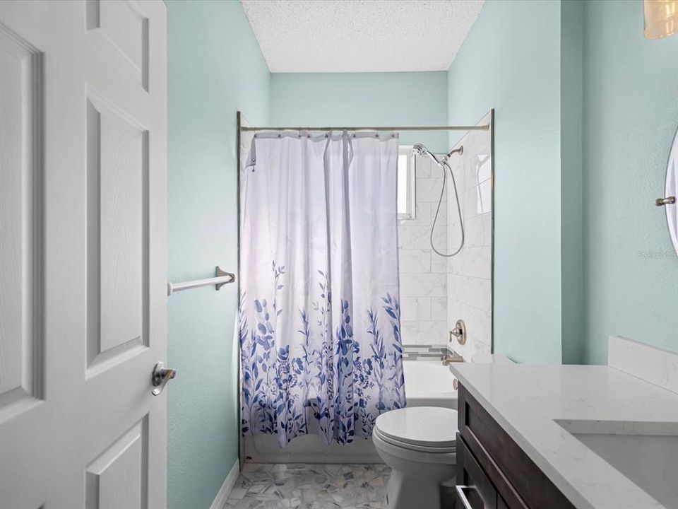 待售: $515,000 (4 贝兹, 2 浴室, 2100 平方英尺)