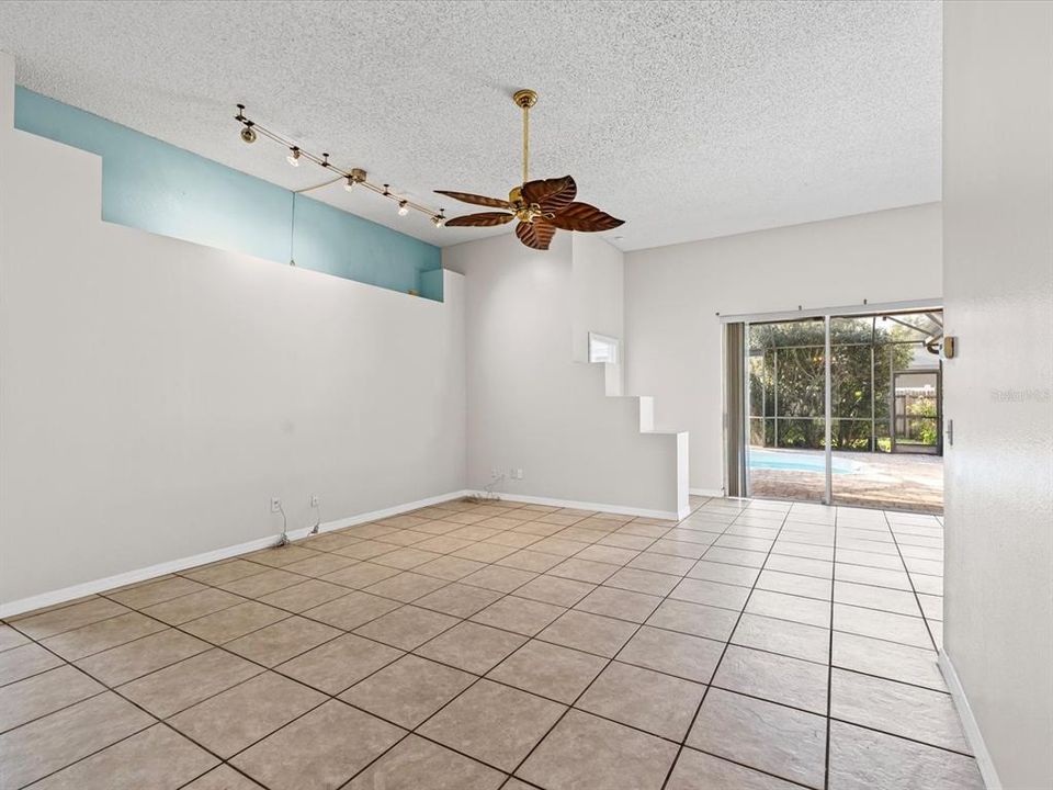 待售: $515,000 (4 贝兹, 2 浴室, 2100 平方英尺)