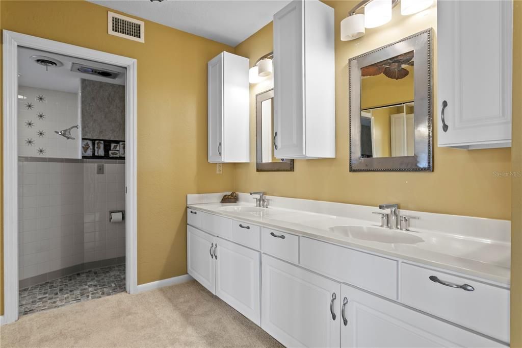 待售: $3,700,000 (4 贝兹, 3 浴室, 3670 平方英尺)