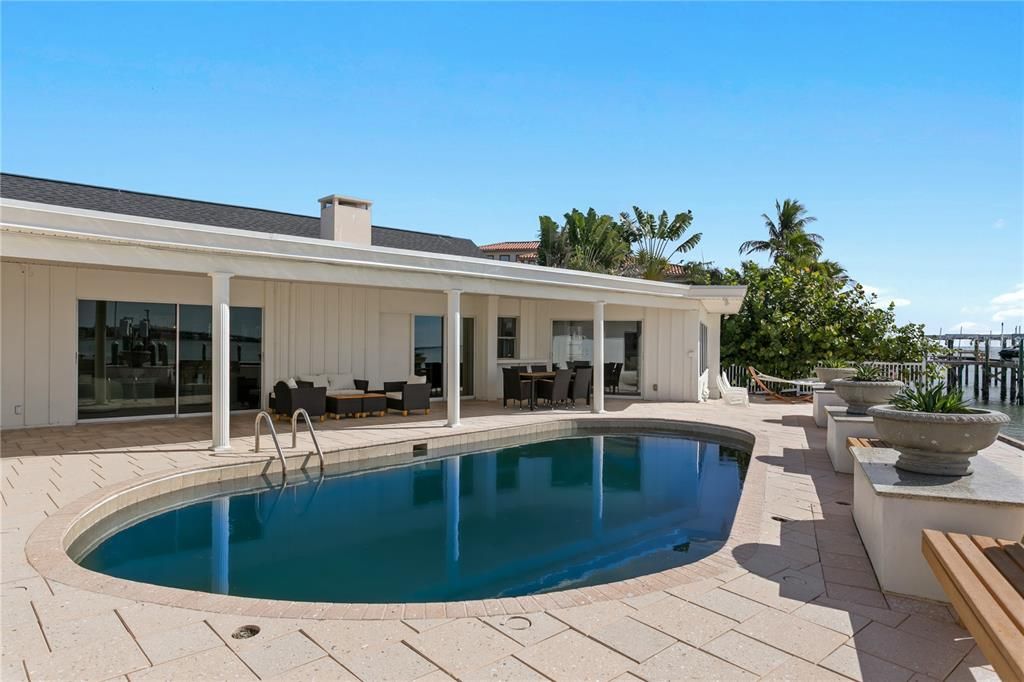 待售: $3,700,000 (4 贝兹, 3 浴室, 3670 平方英尺)