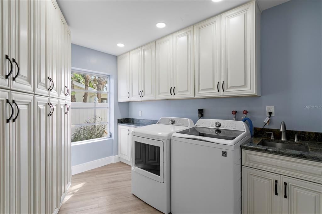 待售: $3,700,000 (4 贝兹, 3 浴室, 3670 平方英尺)