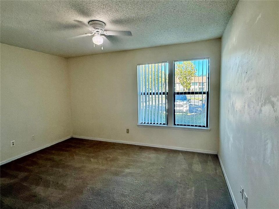 待售: $190,000 (3 贝兹, 2 浴室, 1272 平方英尺)