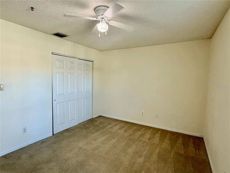 待售: $190,000 (3 贝兹, 2 浴室, 1272 平方英尺)