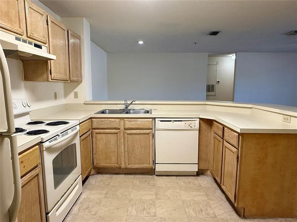 待售: $190,000 (3 贝兹, 2 浴室, 1272 平方英尺)