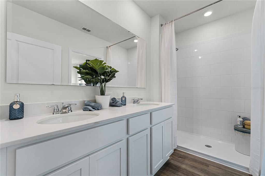 For Sale: $379,990 (4 beds, 2 baths, 1665 Square Feet)