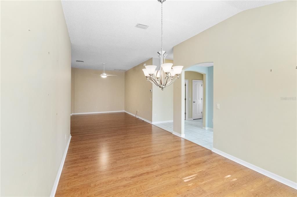 待售: $409,900 (3 贝兹, 2 浴室, 1884 平方英尺)