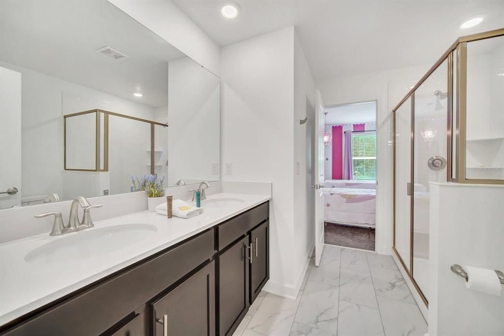 For Sale: $895,000 (9 beds, 5 baths, 4289 Square Feet)