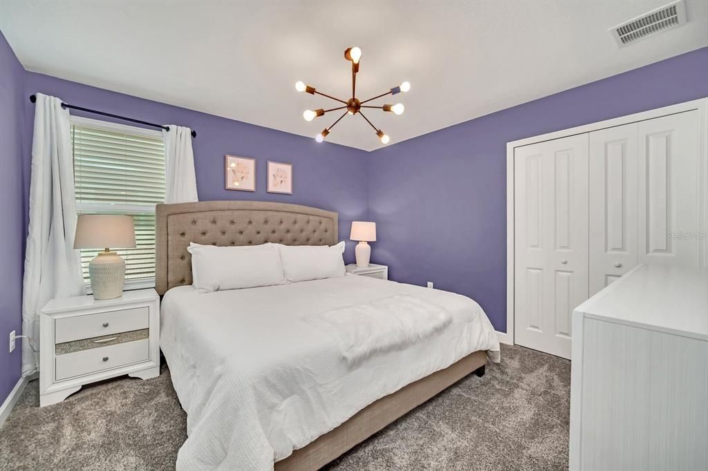 For Sale: $895,000 (9 beds, 5 baths, 4289 Square Feet)