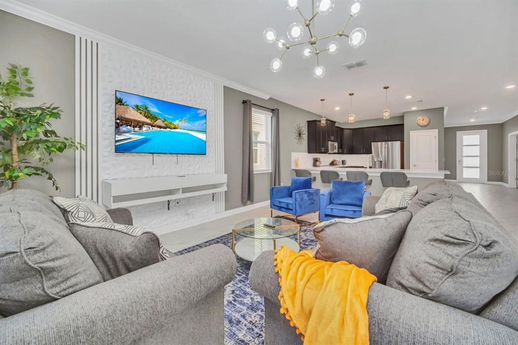 For Sale: $895,000 (9 beds, 5 baths, 4289 Square Feet)