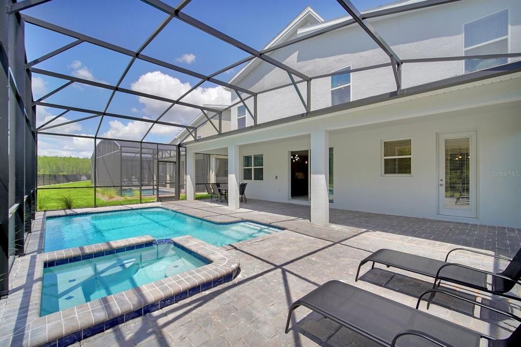 For Sale: $895,000 (9 beds, 5 baths, 4289 Square Feet)