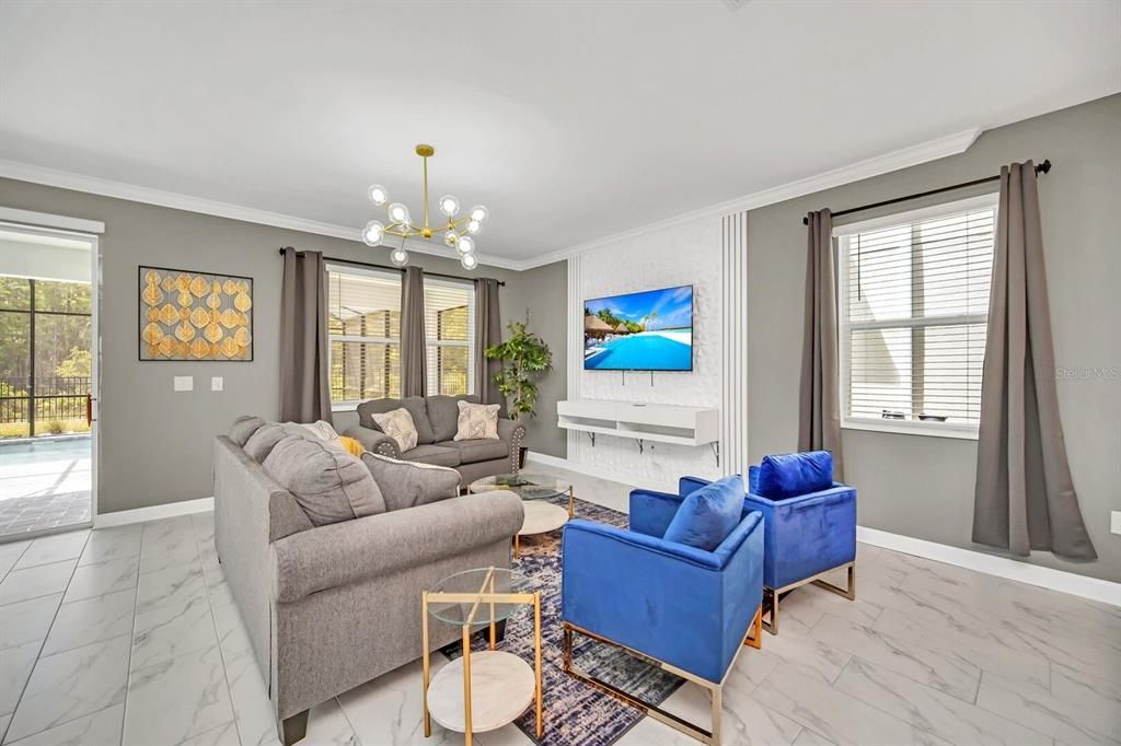 For Sale: $895,000 (9 beds, 5 baths, 4289 Square Feet)