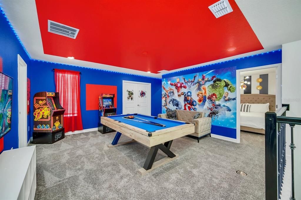 For Sale: $895,000 (9 beds, 5 baths, 4289 Square Feet)