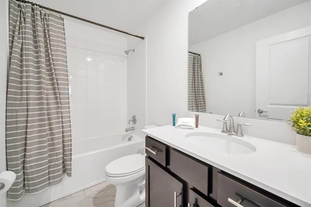 For Sale: $895,000 (9 beds, 5 baths, 4289 Square Feet)