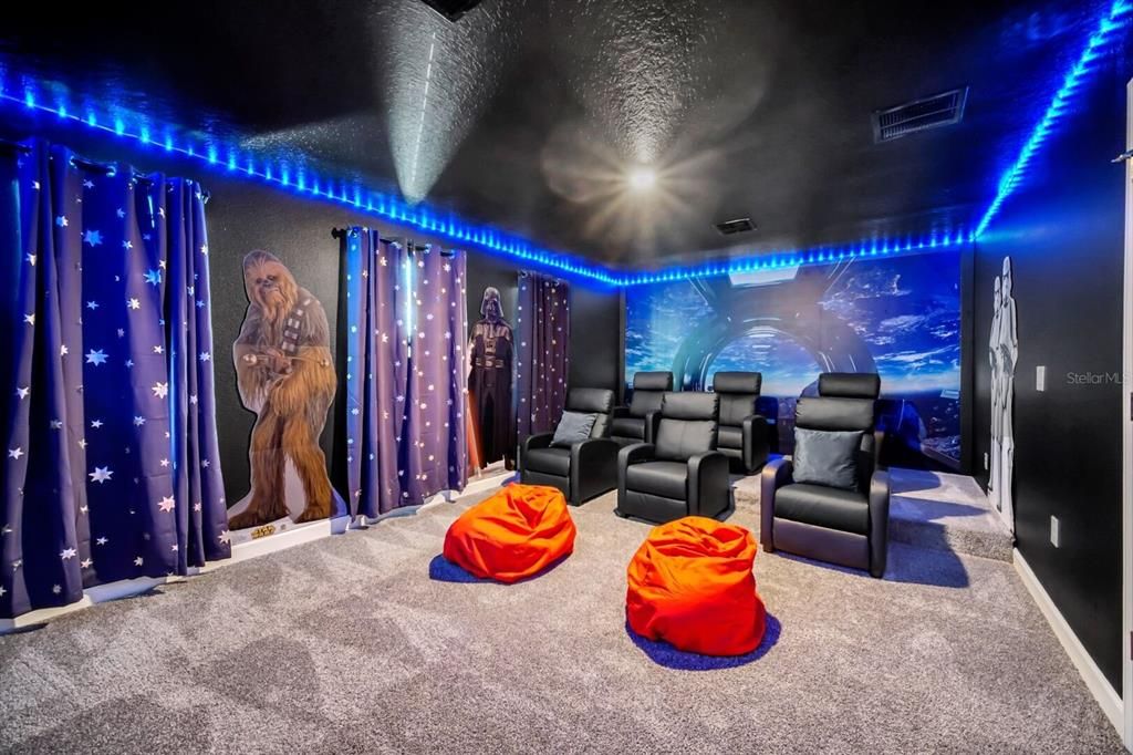 For Sale: $895,000 (9 beds, 5 baths, 4289 Square Feet)