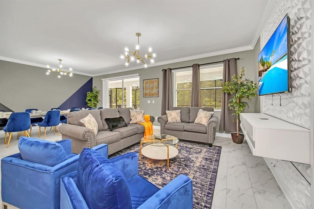 For Sale: $895,000 (9 beds, 5 baths, 4289 Square Feet)