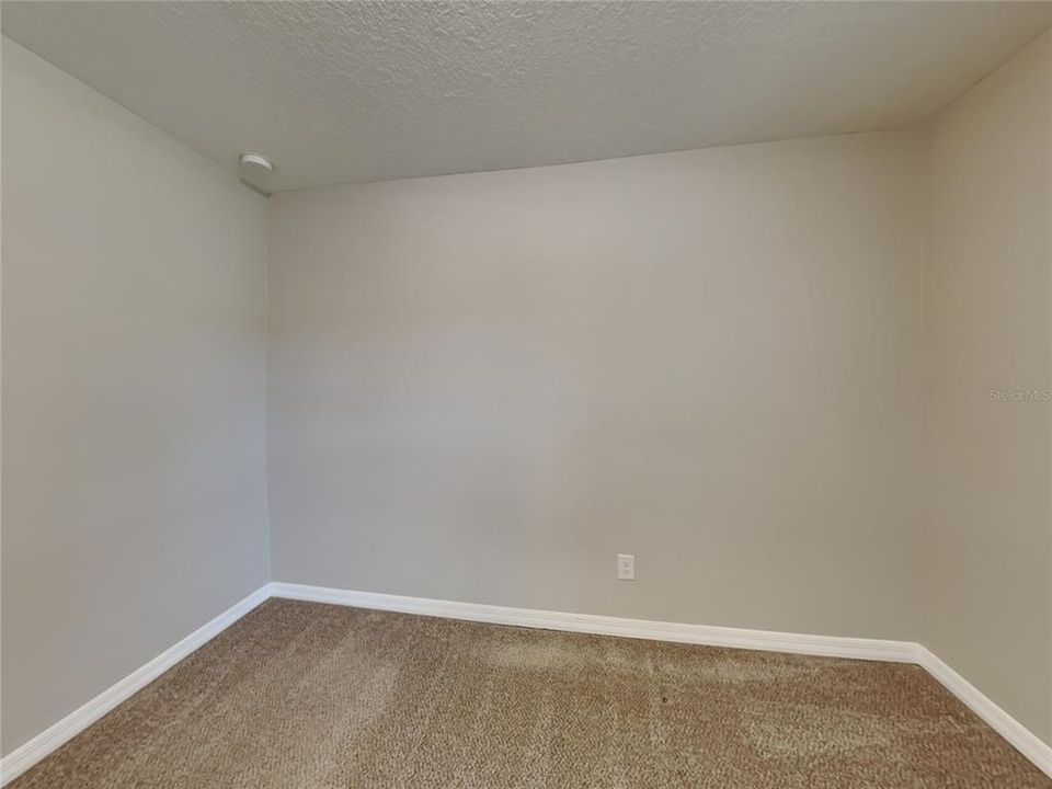 Activo con contrato: $1,949 (4 camas, 2 baños, 1924 Pies cuadrados)