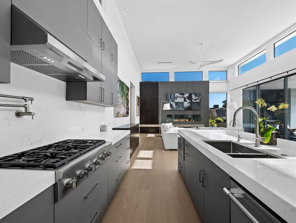 待售: $6,185,000 (3 贝兹, 3 浴室, 3417 平方英尺)