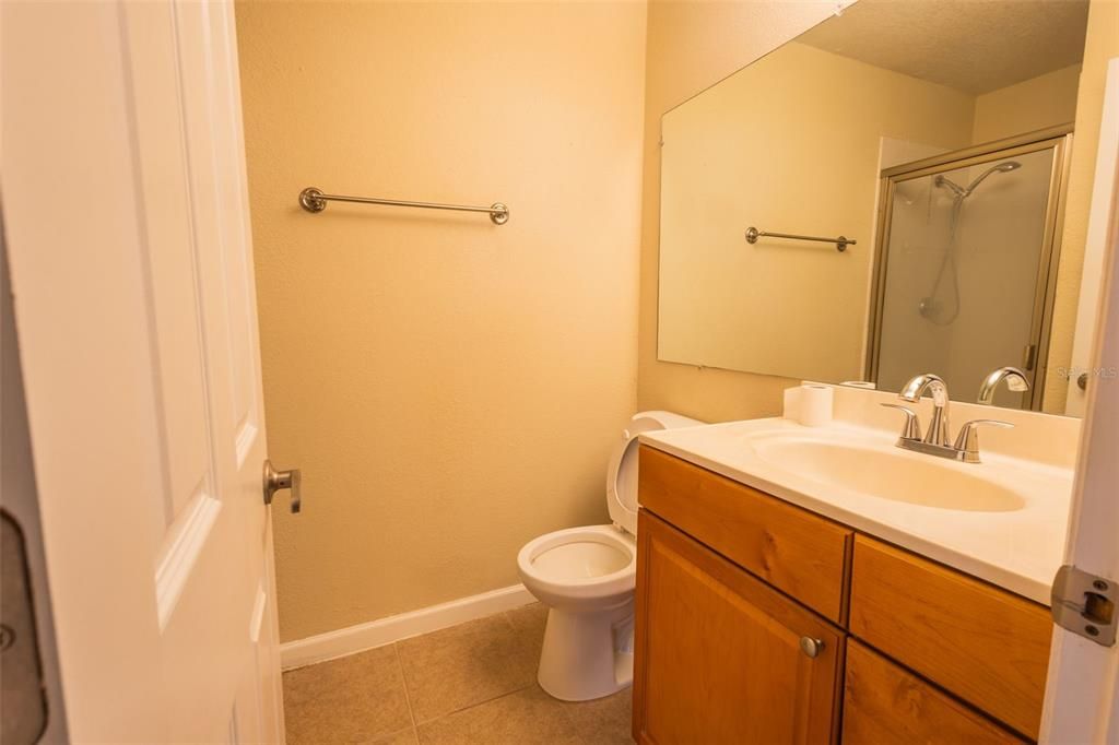 For Sale: $172,999 (2 beds, 2 baths, 901 Square Feet)