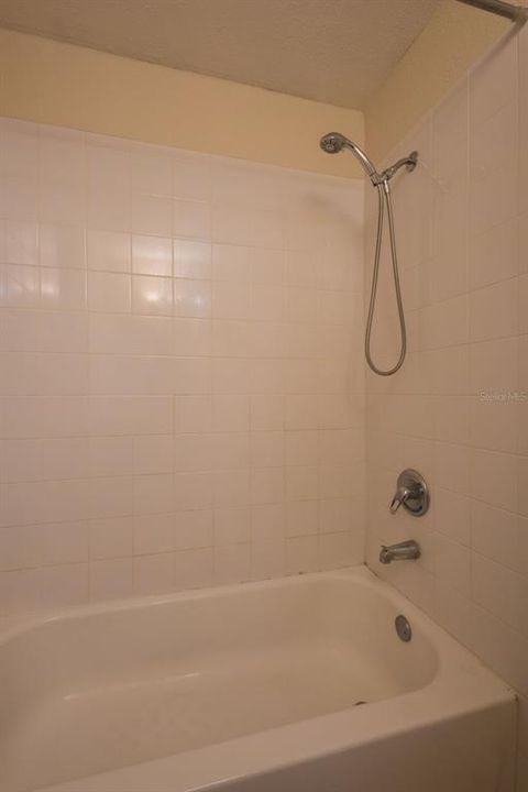 For Sale: $172,999 (2 beds, 2 baths, 901 Square Feet)