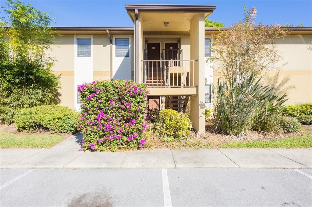 For Sale: $172,999 (2 beds, 2 baths, 901 Square Feet)