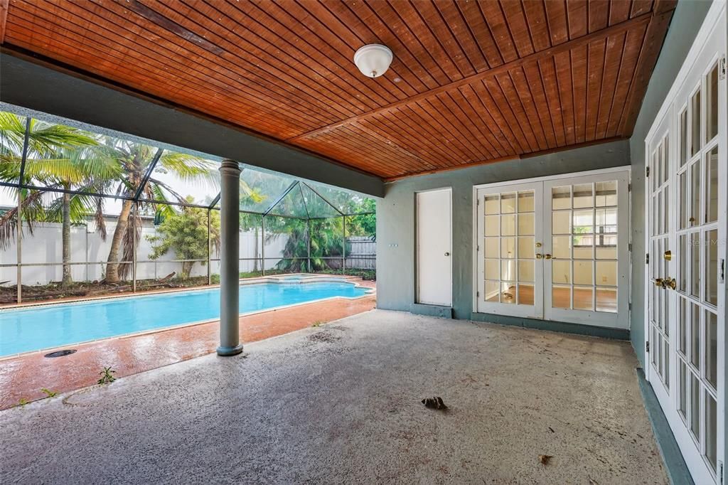 For Sale: $529,900 (3 beds, 2 baths, 1895 Square Feet)