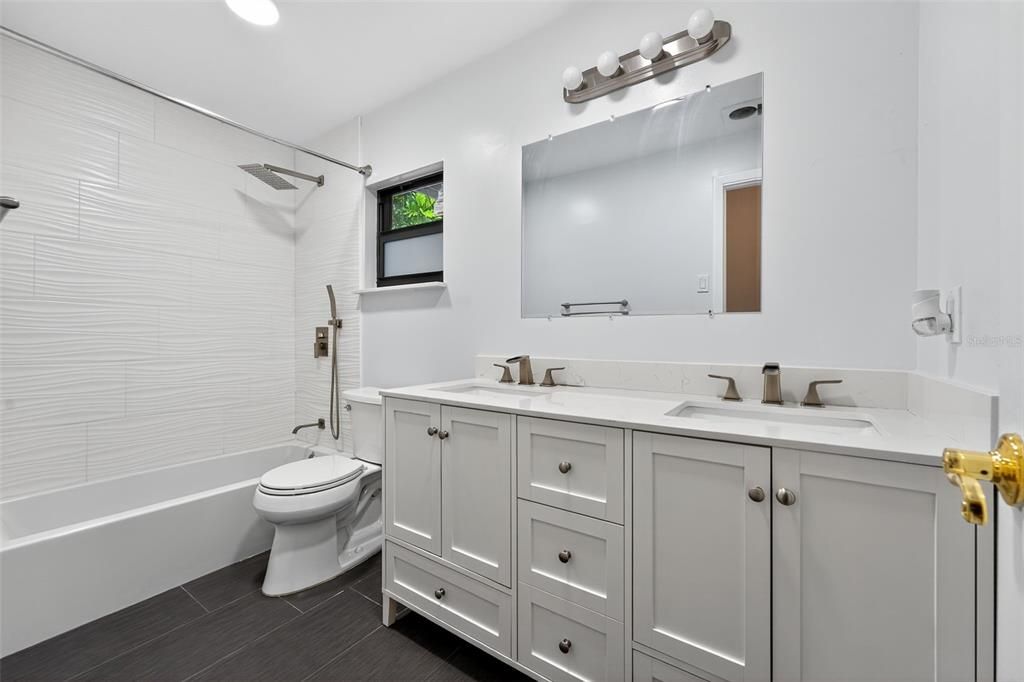 For Sale: $529,900 (3 beds, 2 baths, 1895 Square Feet)