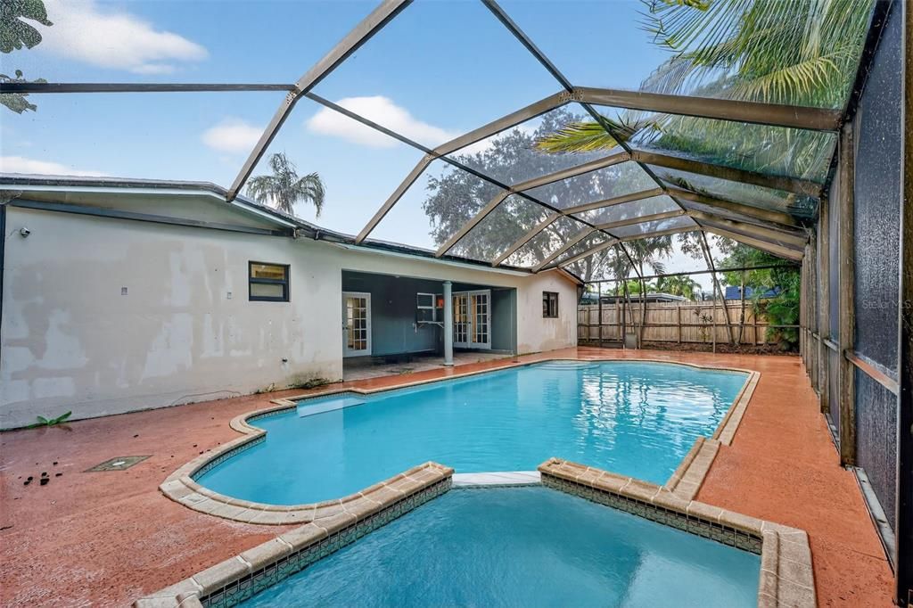 For Sale: $529,900 (3 beds, 2 baths, 1895 Square Feet)