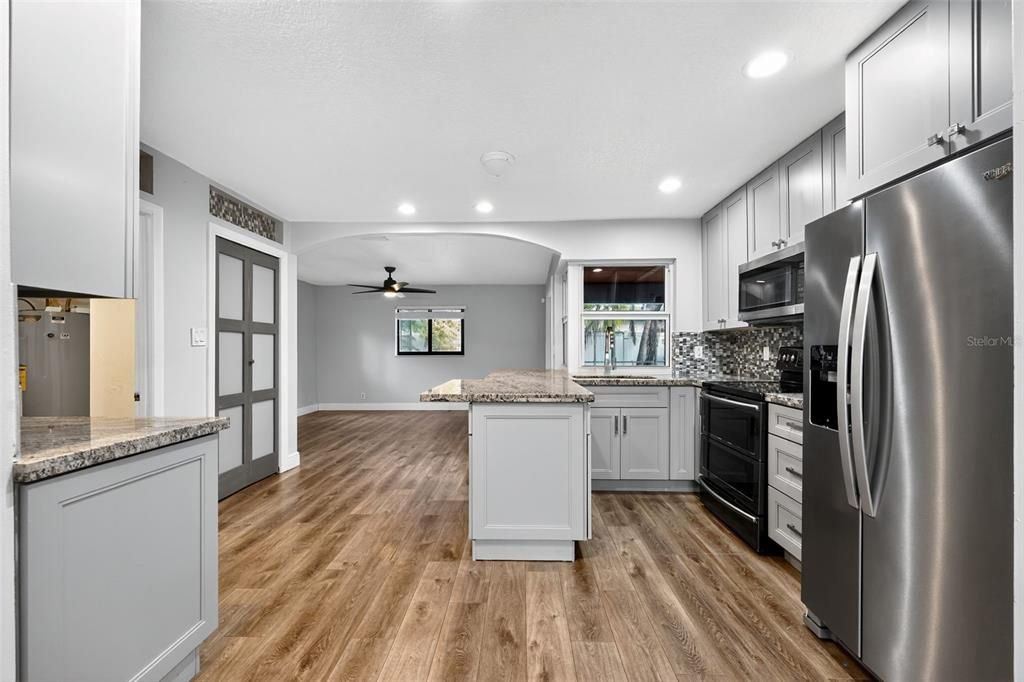 For Sale: $529,900 (3 beds, 2 baths, 1895 Square Feet)