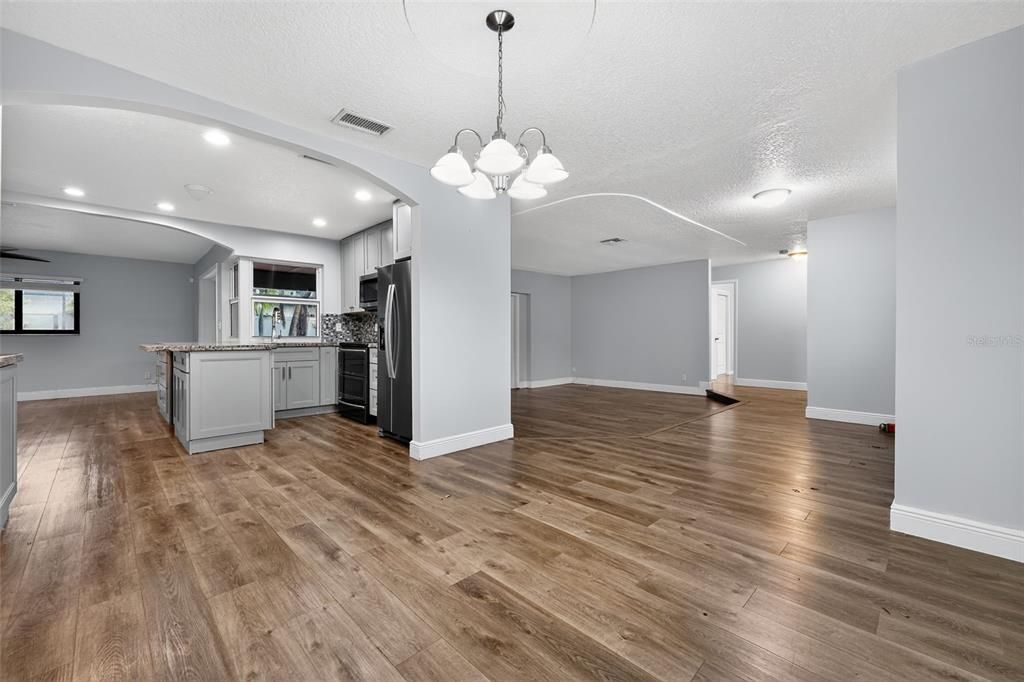 For Sale: $529,900 (3 beds, 2 baths, 1895 Square Feet)