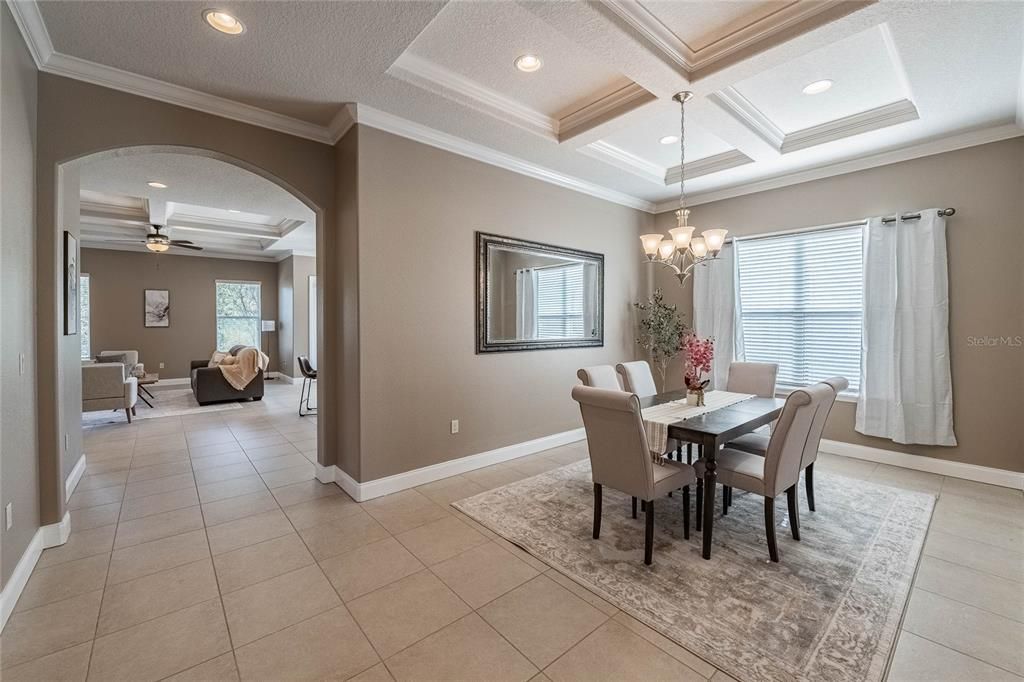 For Sale: $405,000 (4 beds, 2 baths, 2252 Square Feet)