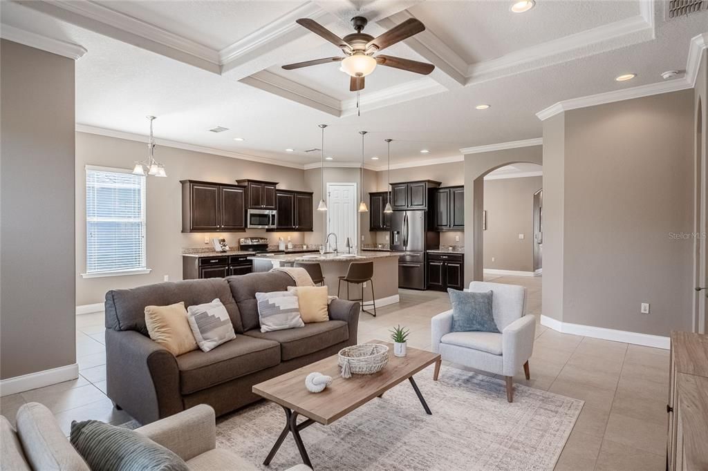 For Sale: $405,000 (4 beds, 2 baths, 2252 Square Feet)