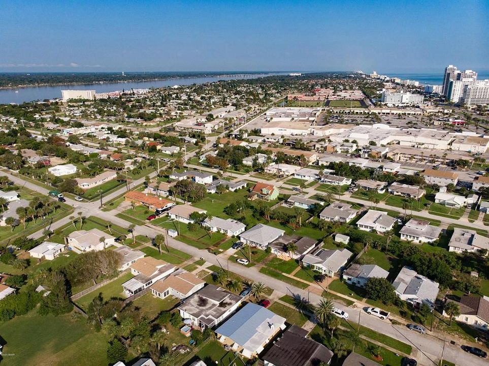 В аренду: $1,950 (2 спален, 2 ванн, 1592 Квадратных фут)