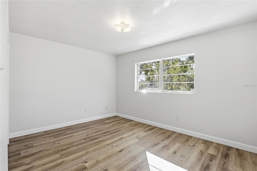 待售: $399,900 (4 贝兹, 2 浴室, 2080 平方英尺)