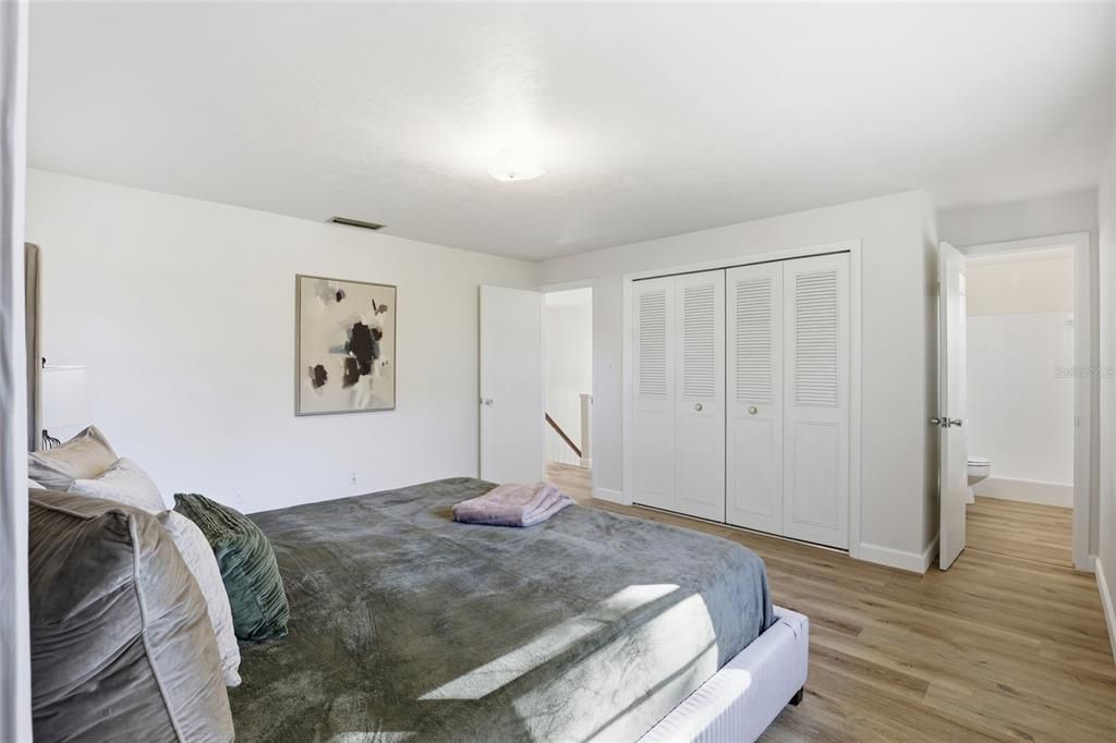 待售: $399,900 (4 贝兹, 2 浴室, 2080 平方英尺)