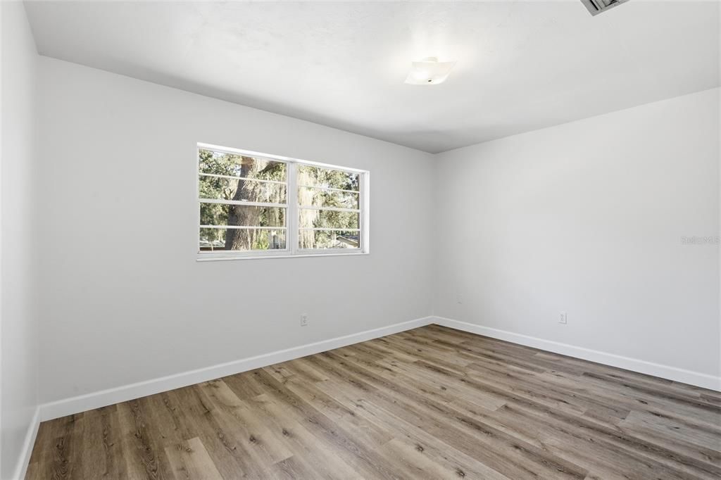 待售: $399,900 (4 贝兹, 2 浴室, 2080 平方英尺)