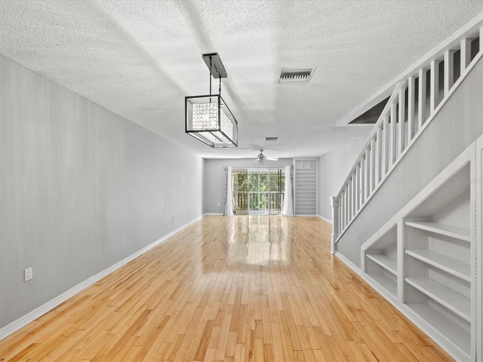 For Rent: $2,300 (2 beds, 2 baths, 1525 Square Feet)