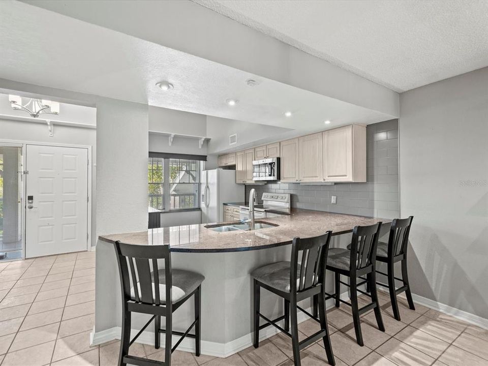 For Rent: $2,300 (2 beds, 2 baths, 1525 Square Feet)