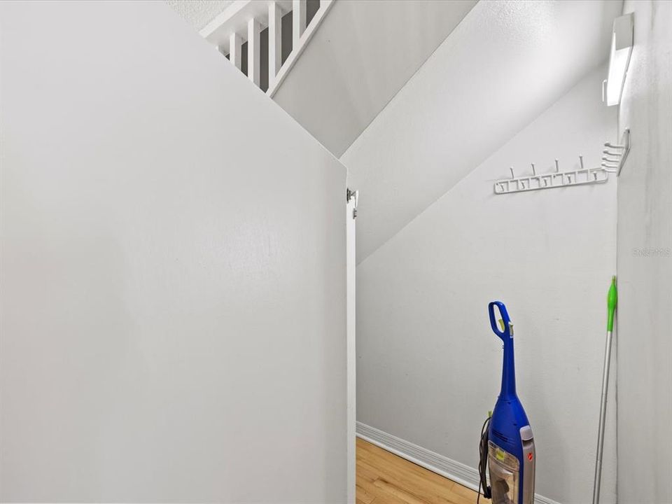 For Rent: $2,300 (2 beds, 2 baths, 1525 Square Feet)