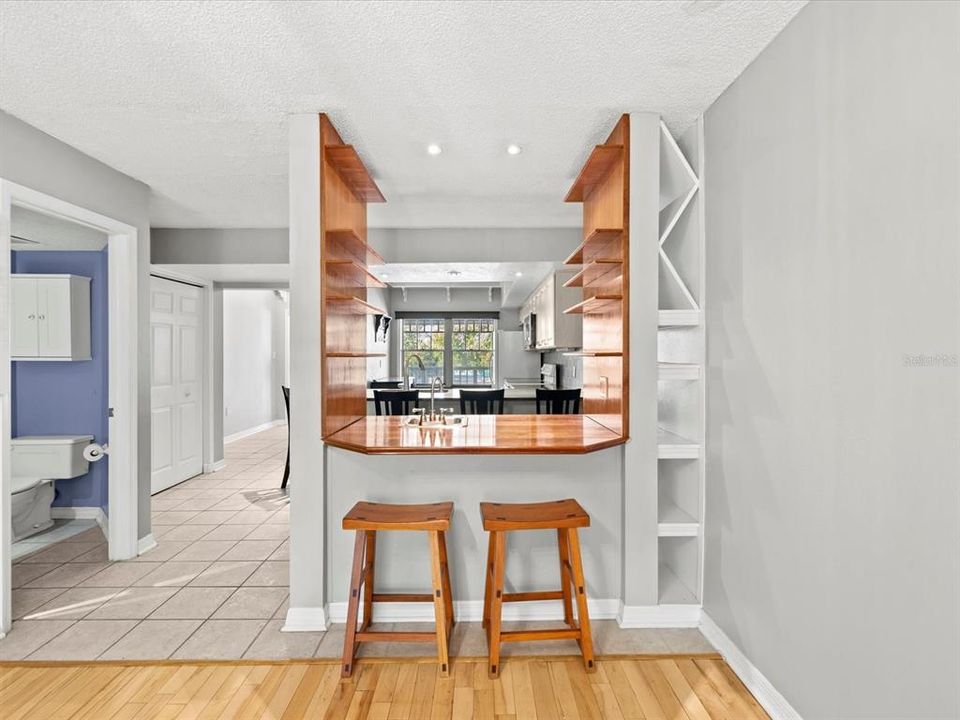 For Rent: $2,300 (2 beds, 2 baths, 1525 Square Feet)