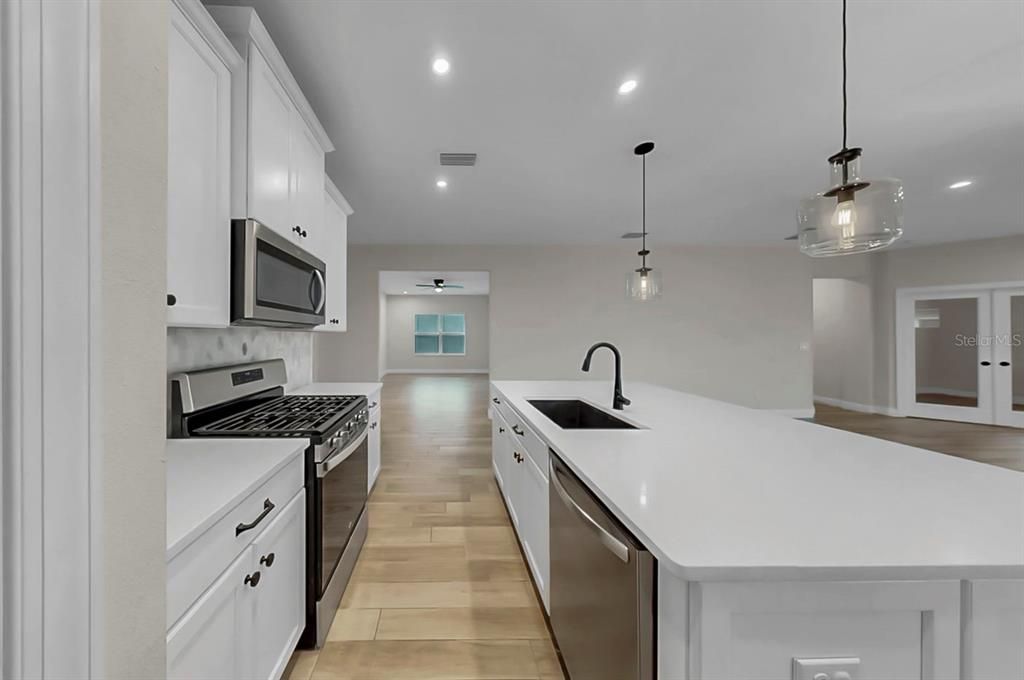 На продажу: $498,000 (4 спален, 3 ванн, 2494 Квадратных фут)