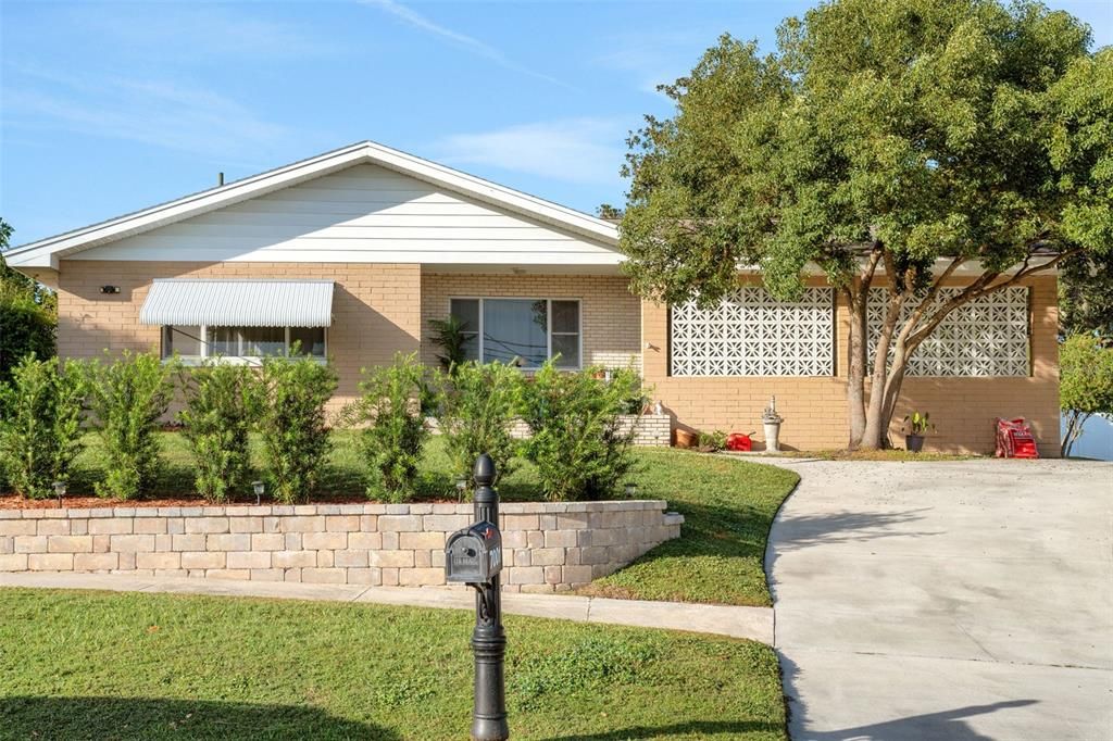 待售: $614,900 (4 贝兹, 2 浴室, 2515 平方英尺)