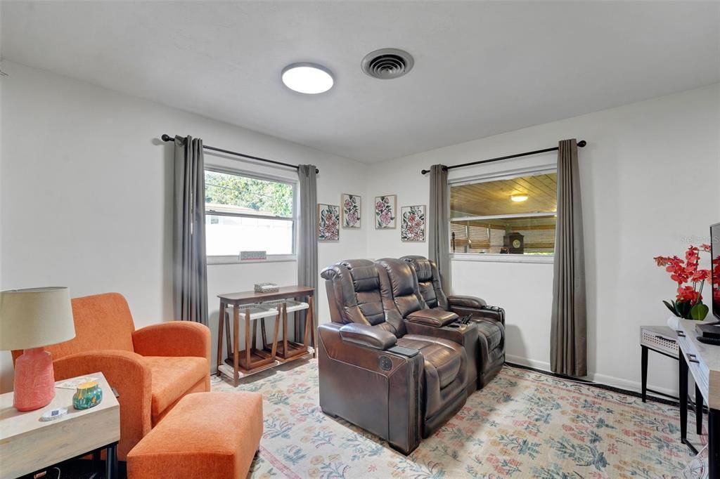 待售: $614,900 (4 贝兹, 2 浴室, 2515 平方英尺)