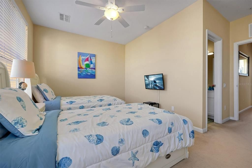 En Venta: $539,000 (3 camas, 3 baños, 1771 Pies cuadrados)