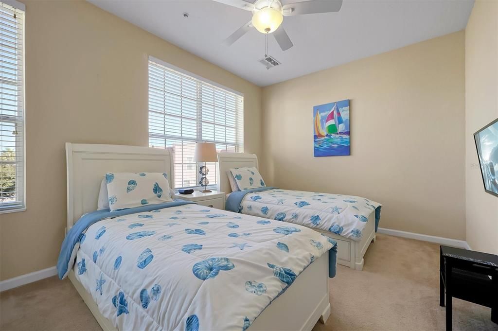 En Venta: $539,000 (3 camas, 3 baños, 1771 Pies cuadrados)