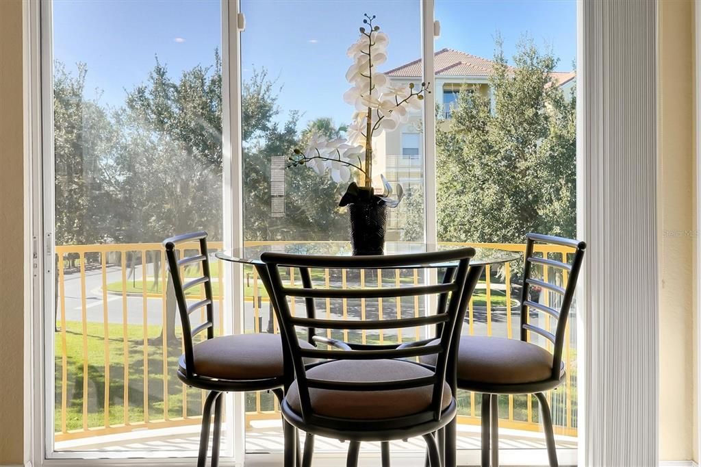 En Venta: $539,000 (3 camas, 3 baños, 1771 Pies cuadrados)