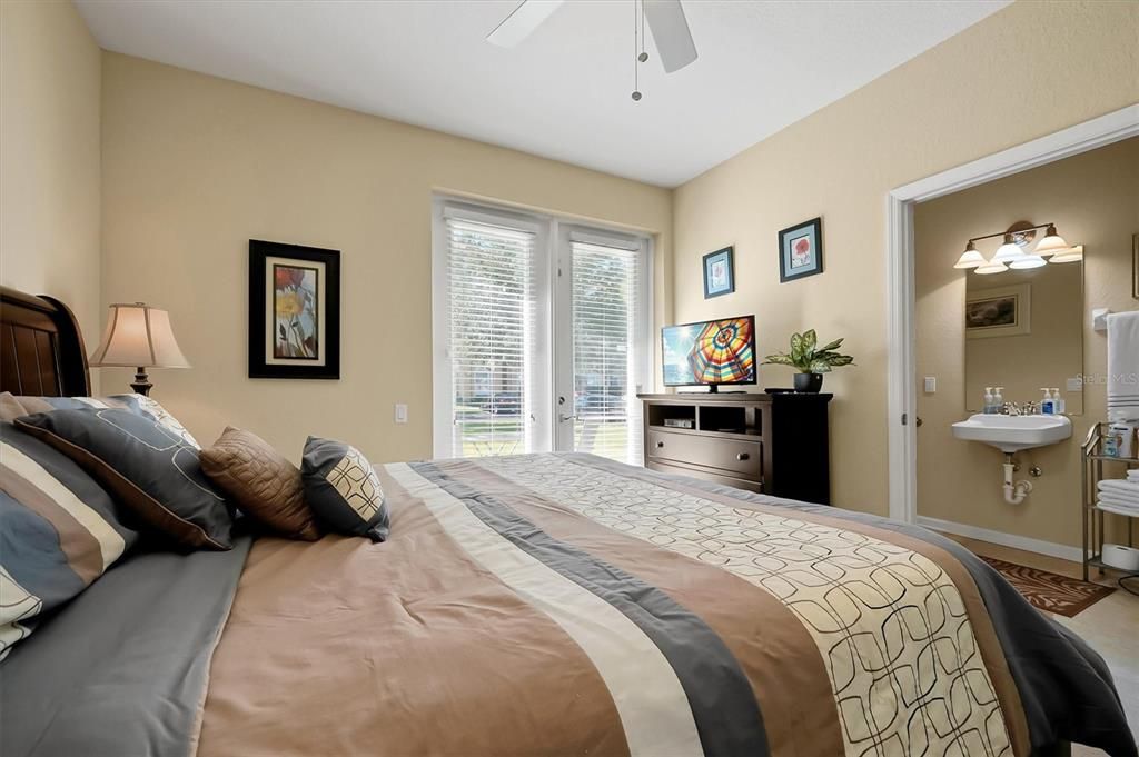 En Venta: $539,000 (3 camas, 3 baños, 1771 Pies cuadrados)