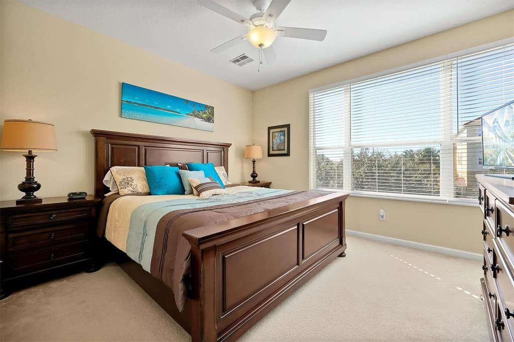 En Venta: $539,000 (3 camas, 3 baños, 1771 Pies cuadrados)