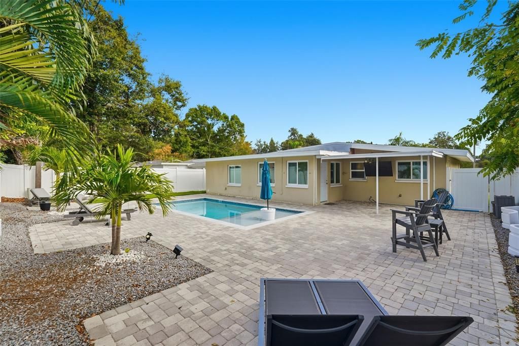 待售: $499,900 (2 贝兹, 2 浴室, 1273 平方英尺)