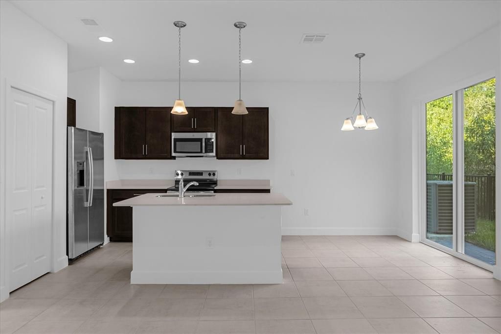 В аренду: $2,295 (3 спален, 2 ванн, 1458 Квадратных фут)